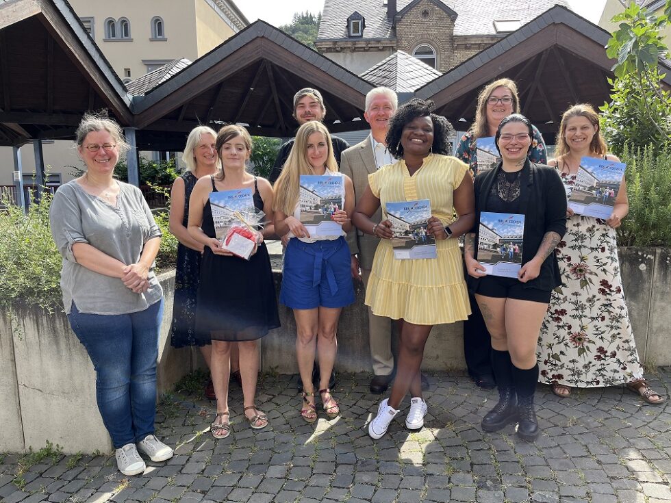 Fachschule Altenpflegehilfe der BBS Cochem verabschiedet Absolventinnen ...